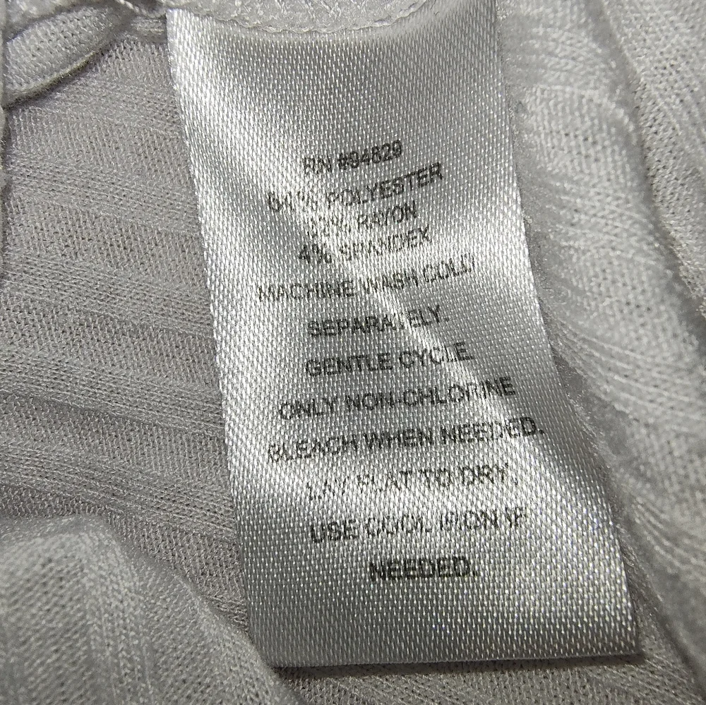 Short Sleeved White Shirt - Picture 3 of 6